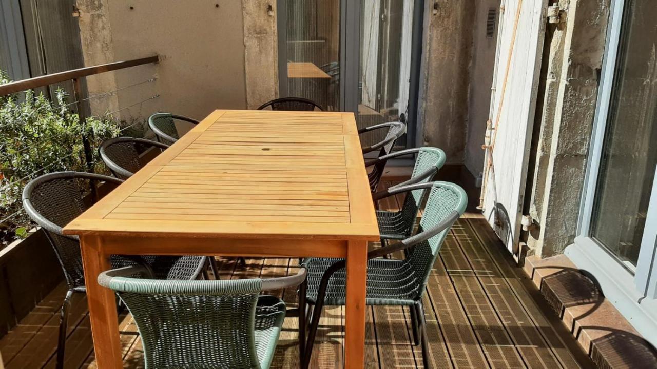 Le Selamat, Logis Xxl Au Calme Avec Terrasse Каркасон Екстериор снимка